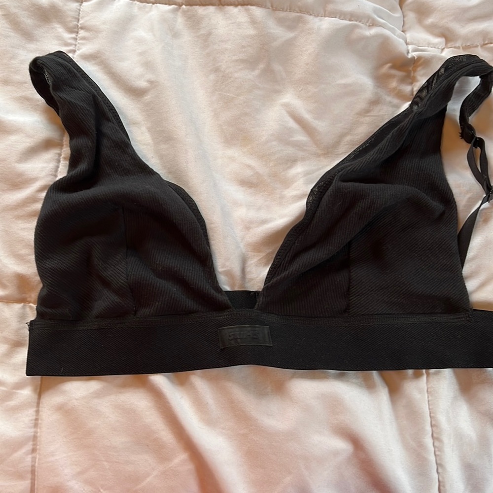 Never worn Skims cotton plunge bralette. Black. Size 2X but fits like a large